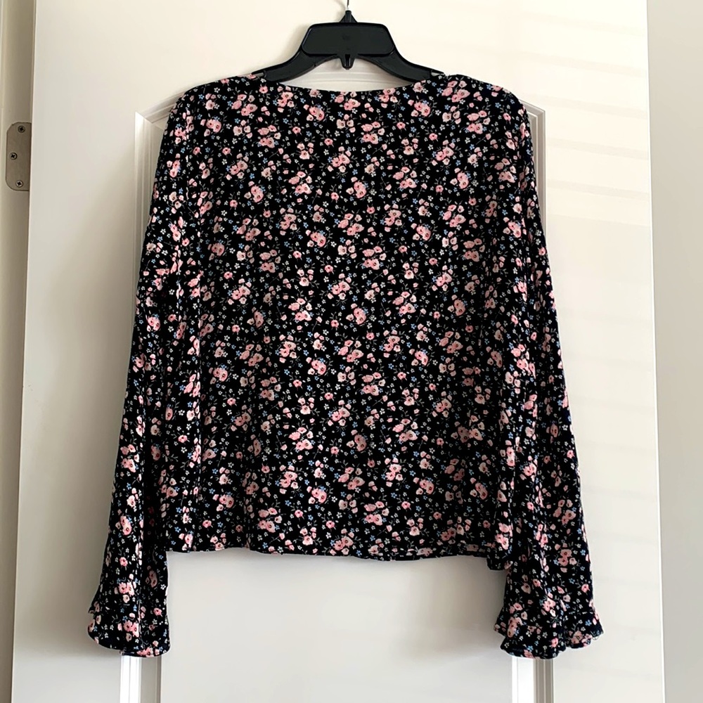 H&M Divided Black Floral Patterned Ruffle Blouse Top With Lacing - Picture 4 of 9